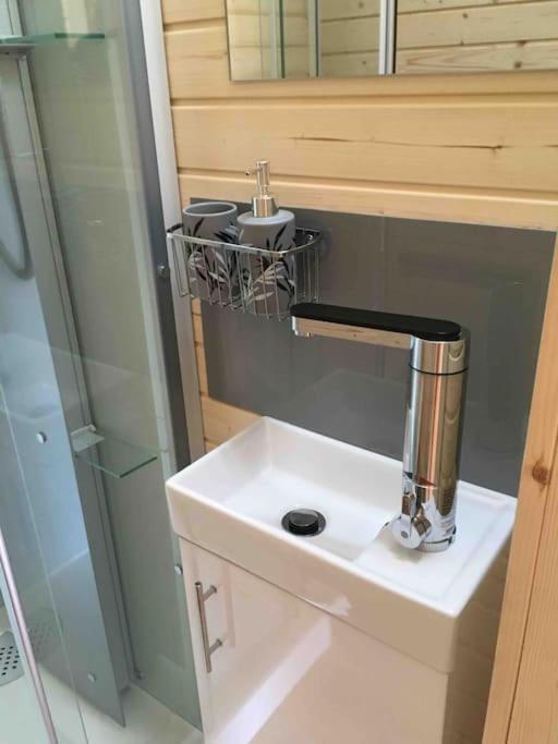 The Fox'S Den, Luxury Cosy Mini Lodge, Highlands North Ballachulish Εξωτερικό φωτογραφία